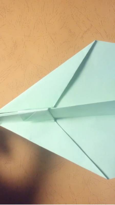 纸飞机怎么调成中文版了视频的简单介绍